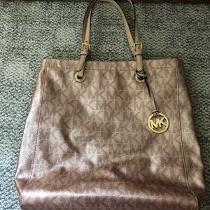 Rose Gold MichaelKors Tote/Purse